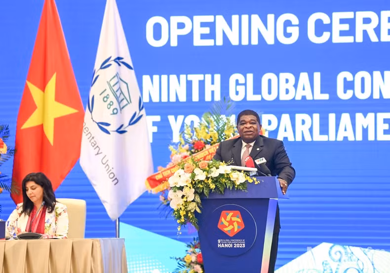 The IPU Secretary-General Martin Chungong speaks at the opening ceremony.