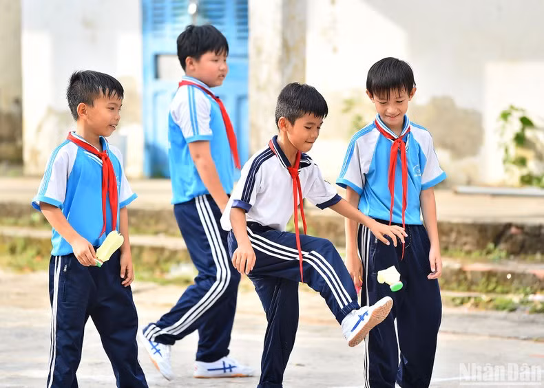 The physical lessons are interspersed with lessons in classrooms.