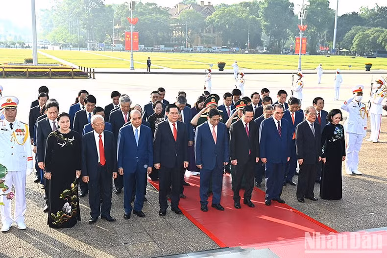 Party and State leaders express their gratitude to the late President for his great contributions.