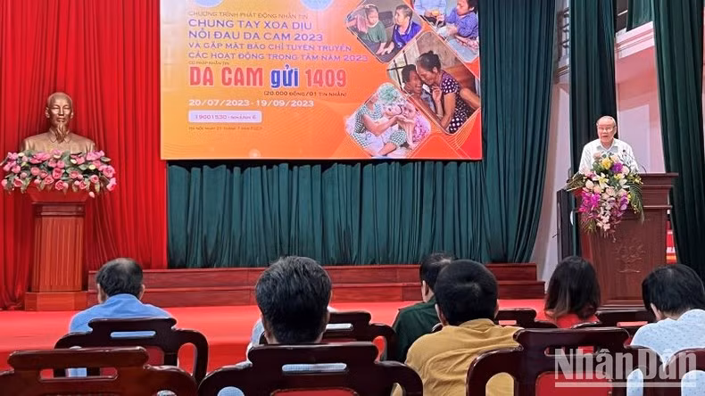 Chairman of the VAVA Nguyen Van Rinh speaks at the launch ceremony for the campaign.