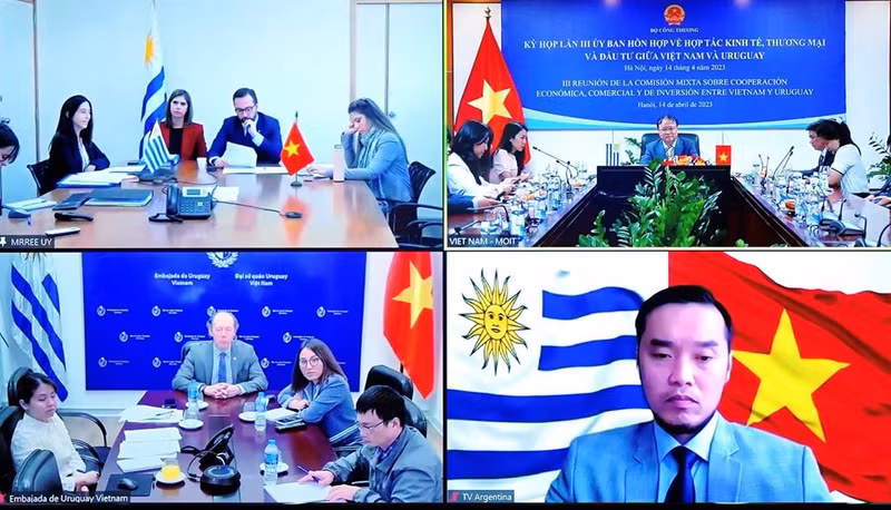 Photo: The third meeting of the Joint Committee on Economic, Trade and Investment Cooperation, between Vietnam and Uruguay on April 14, 2023. (Photo: moit.gov.vn)