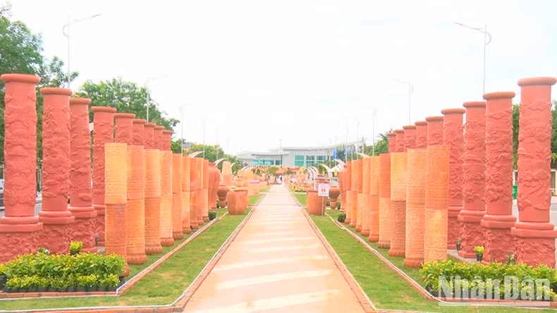 Vinh Long red ceramic street Vinh Long red ceramic street