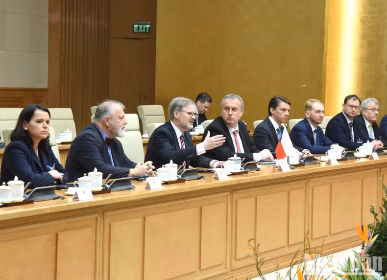 Prime Minister Petr Fiala and officials from the Czech Republic at the talks.