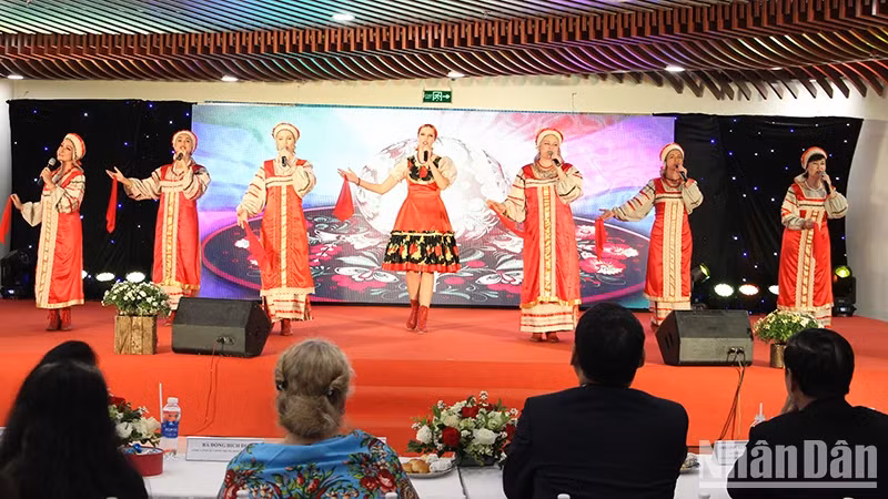An art performance by Russian artists.
