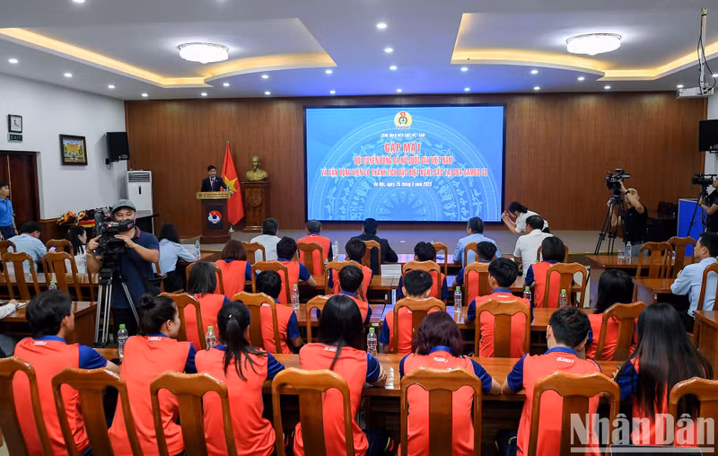 An overview of the meeting.