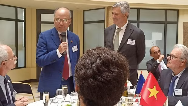 Vietnamese Ambassador Dinh Toan Thang speaks at the event. (Photo: VNA)