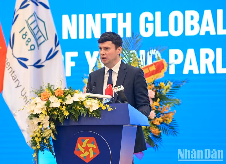 President of the IPU Board of the Forum of Young Parliamentarians Dan Carden speaks at the opening ceremony.