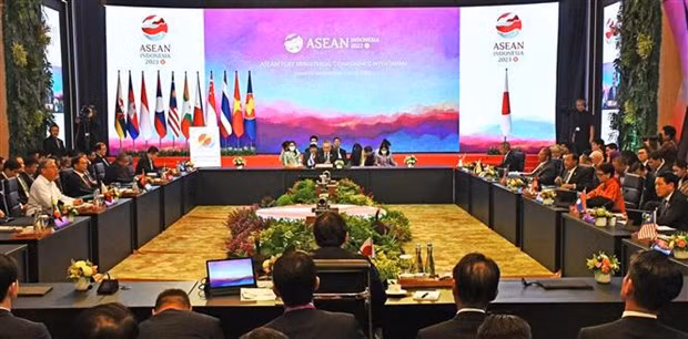 At the ASEAN-Japan Foreign Ministers' Meeting (Photo: VNA)