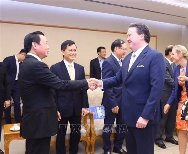 At a reception for US Ambassador to Vietnam Marc E. Knapper (Photo: VNA)