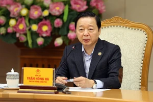 Deputy Prime Minister Tran Hong Ha, Chairman of the National Civil Aviation Security Committee, chairs a Committee meeting on preparations for the five-year term review and the launch of the newly restructured Committee (Photo: VGP/Minh Khoi).