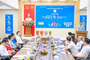 Delegates attend the press conference on July 31.