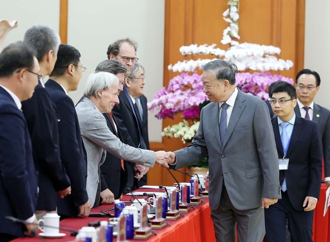 Party General Secretary To Lam welcomes delegates attending the 7th International Conference on Vietnamese Studies. (Photo: VNA) 261025-tbt.jpg
