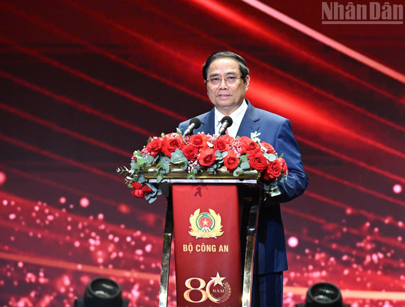 Prime Minister Pham Minh Chinh delivers a directive speech and launches the movement “All people protect the homeland”. 070825-tt-2.jpg