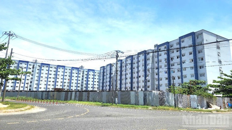 In the first months of 2025, Da Nang continued to develop and provide social housing for low-income residents. (Photo: DINH TANG) 080625-da-nang-2.jpg