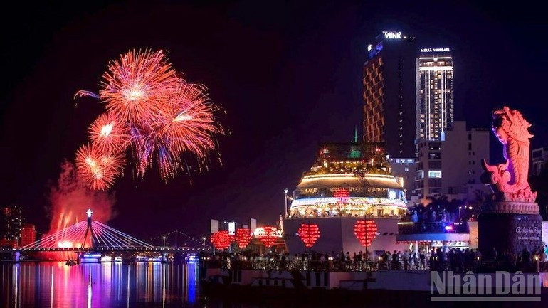 Da Nang’s 2025 International Fireworks Festival officially opens on May 31. (Photo: DINH TANG) 080625-da-nang-3.jpg