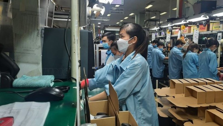Production activities at Datalogic Viet Nam Co., Ltd., Ho Chi Minh City Hi-Tech Park. 211025-khat-vong-tro-thanh-trung-tam-khoa-hoc-cong-nghe-quoc-te-3.jpg