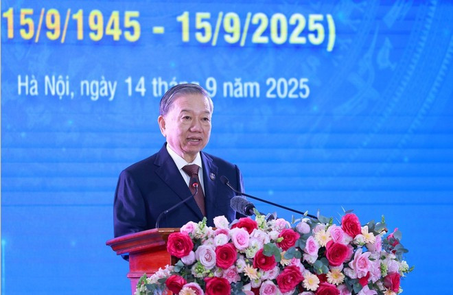 Party General Secretary To Lam delivers a keynote speech at the VNA's celebration on September 14. (Photo: VNA) 140925-tbt-vna-1.jpg