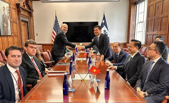 At a negotiation meeting on Viet Nam - US reciprocal trade in May. (Photo: VNA) 080725-vn-us-relations.jpg