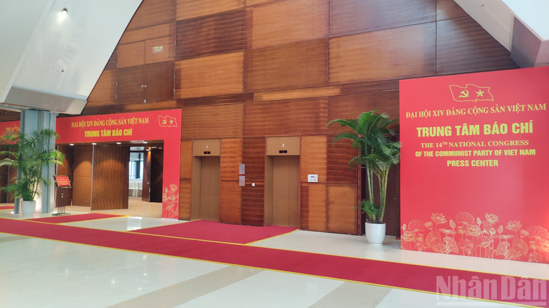 The media centre of the 14th Party Congress is ready to serve domestic and foreign press agencies.
