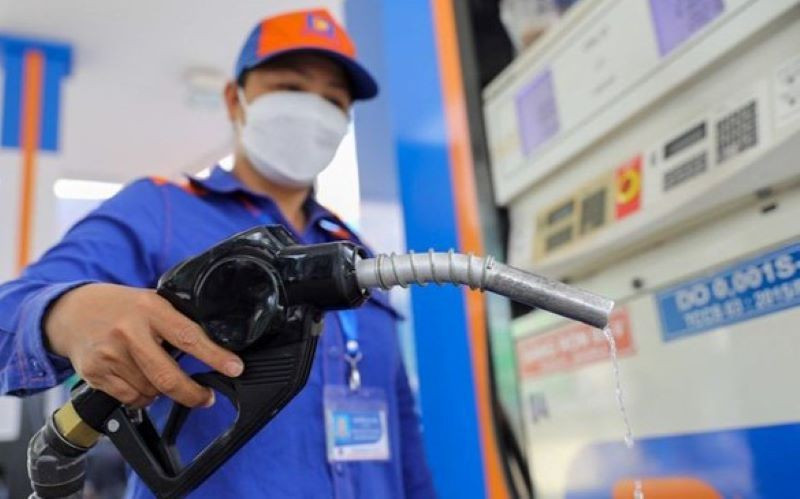 PM orders sufficient petrol supply during Tet