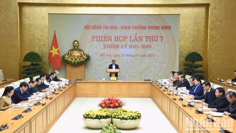 Prime Minister Pham Minh Chinh speaks at the meeting. (Photo: NDO/Tran Hai)