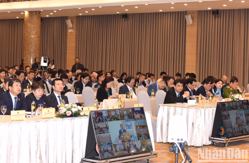 In pictures: PM attends conference reviewing culture, sports and tourism sector’s performance in 2023 ảnh 12