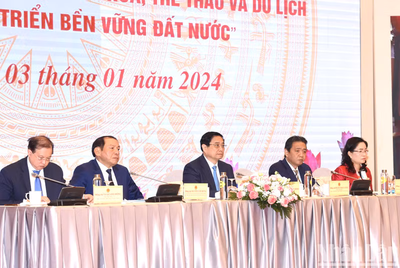 In pictures: PM attends conference reviewing culture, sports and tourism sector’s performance in 2023 ảnh 8