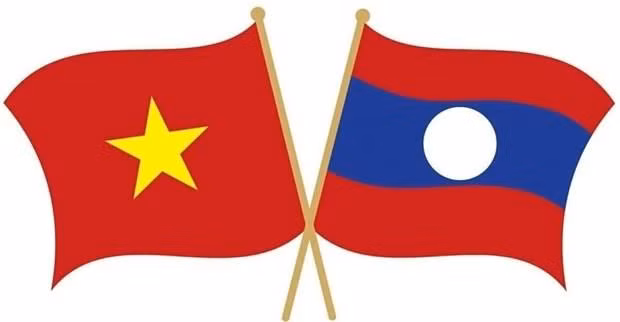 Top leaders congratulate Laos on National Day