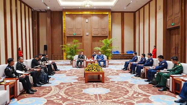 At the meeting between representatives of the Vietnam Coast Guard (VCG) High Command and the Indonesian Coast Guard (Bakamla) (Photo: VNA) 
