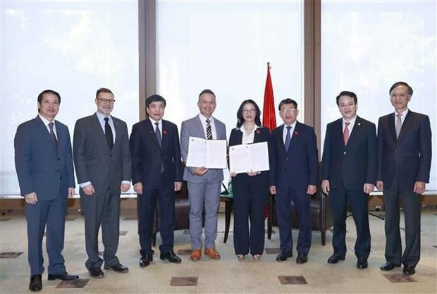 At the signing ceremony (Photo: VNA)