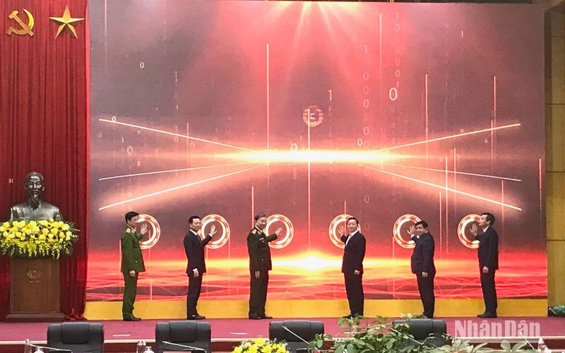 The ceremony to link the national land and population databases.