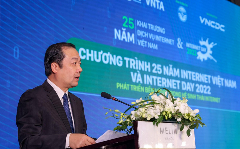 Deputy Minister of Information and Communications Pham Duc Long speaks at the event (Photo: VNA) 
