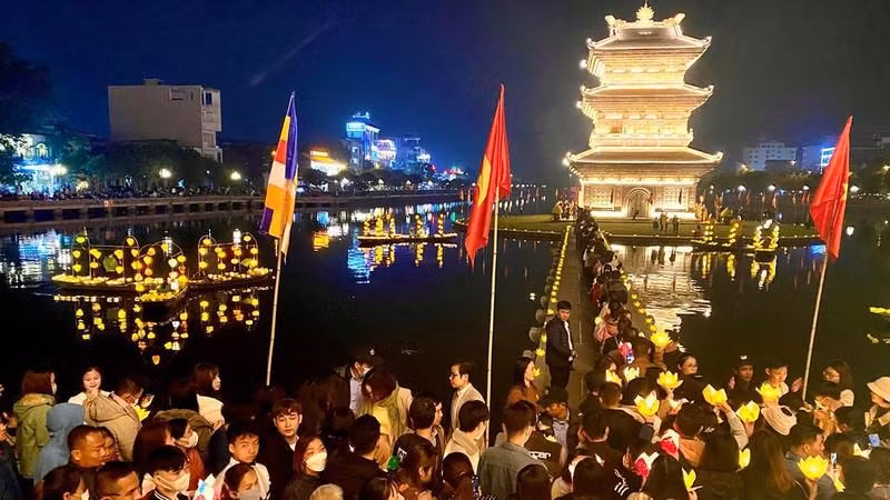 A part of the Ky Lan Temple Complex is illuminated at night.