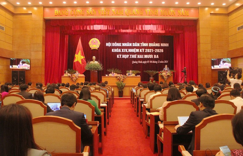 The session of the Quang Ninh People's Council.