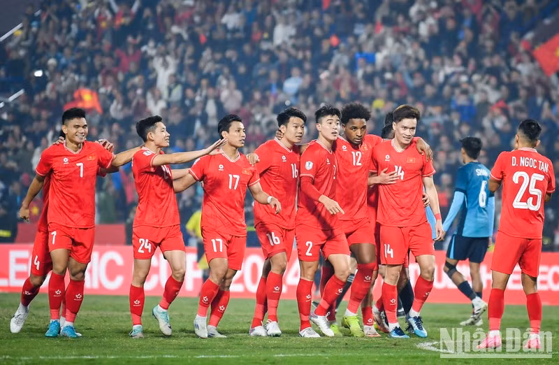 Vietnam progress to the ASEAN Cup 2024 final after beating Singapore 5-1 on aggregate. (Photo: Thanh Dat)