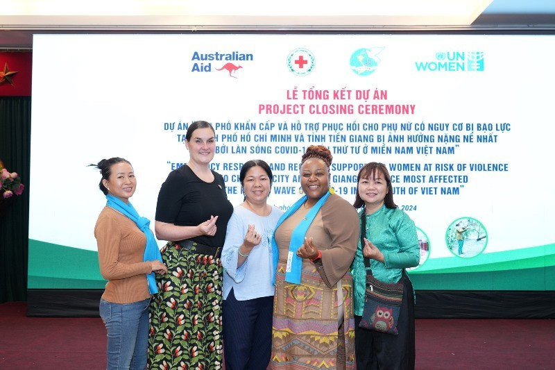 Delegates at the project closing ceremony.
