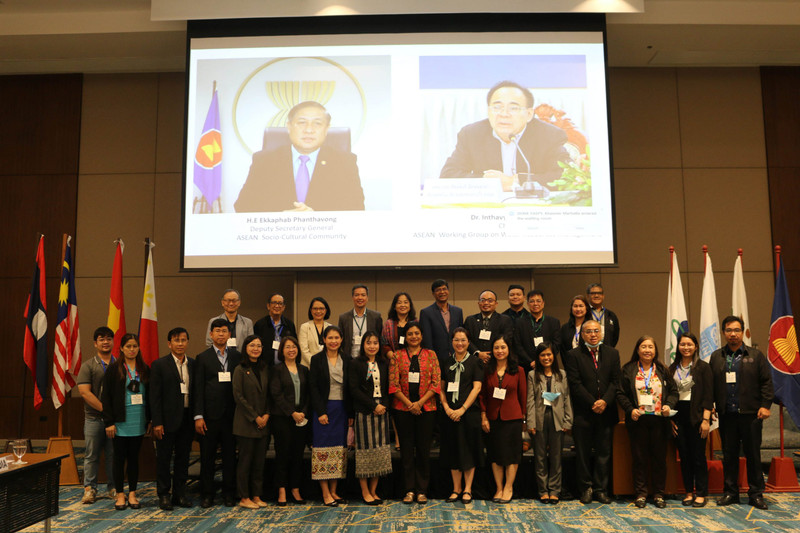 A group shot at the launch of the ASEAN Integrated River Basin Management (IRBM) project (Photo: https:asean.org) 
