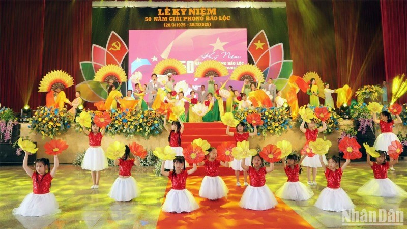 A performance at the 50th anniversary of Bao Loc's liberation.