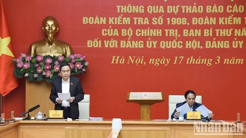 National Assembly Chairman Tran Thanh Man (left) and Prime Minister Pham Minh Chinh at the event in Hanoi on March 17. (Photo: VNA) 