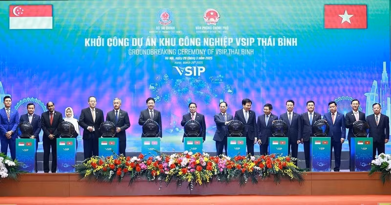 At the groundbreaking ceremony (Photo: VNA) 