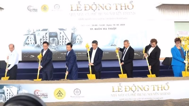 The ground-breaking ceremony for Trung Nguyen's coffee factory in Dak Lak.