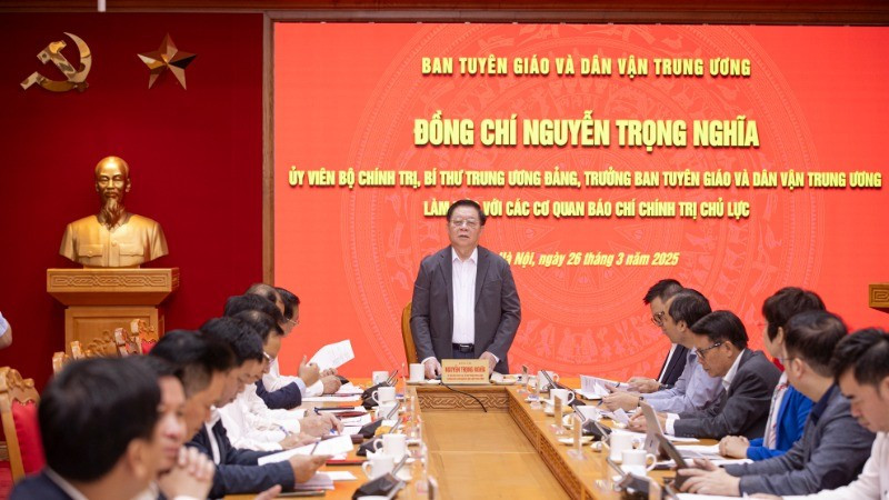 Head of the Central Commission for Communication, Education and Mass Mobilisation Nguyen Trong Nghia speaks at the event. (Photo: Son Tung)