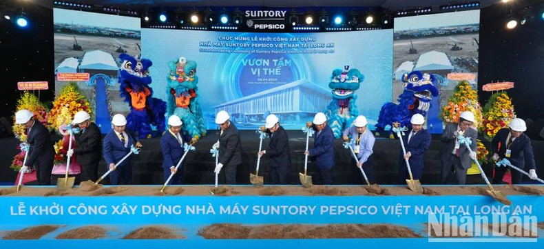 The groundbreaking ceremony for the Suntory PepsiCo beverage manufacturing plant in Long An Province.