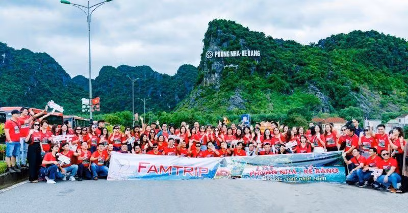 The famtrip of travel agencies at Phong Nha-National Park.