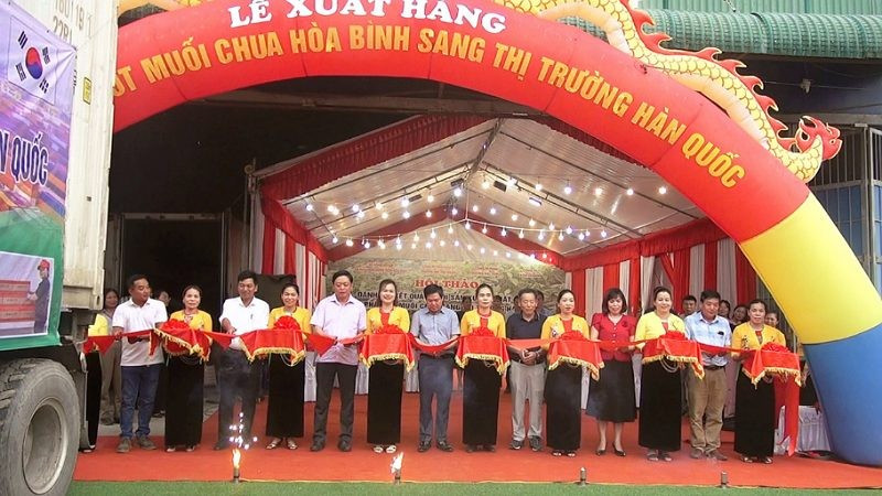 The ceremony to export pickled chilli peppers to the Republic of Korea.