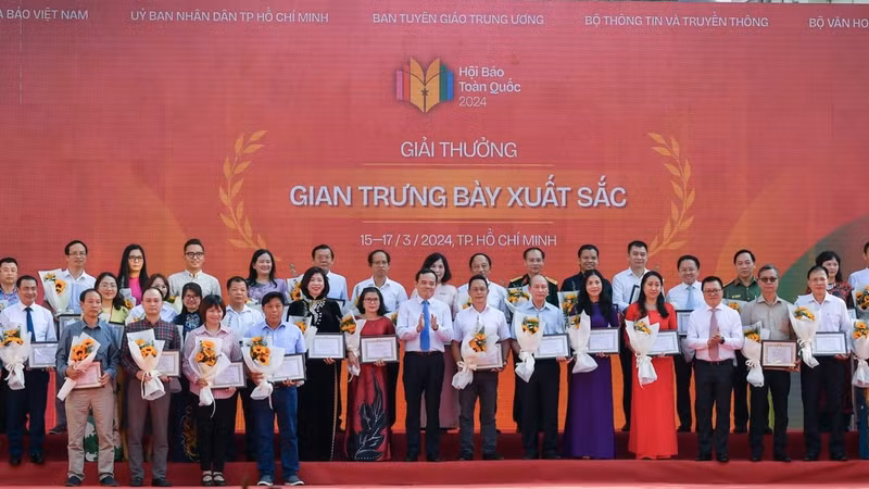 The closing ceremony of the National Press Festival.