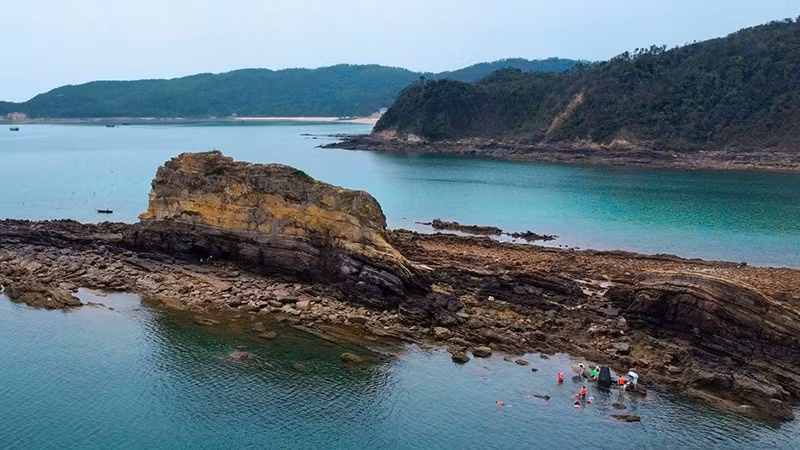 Visitors enjoy swimming and fishing on Thanh Lan Island.