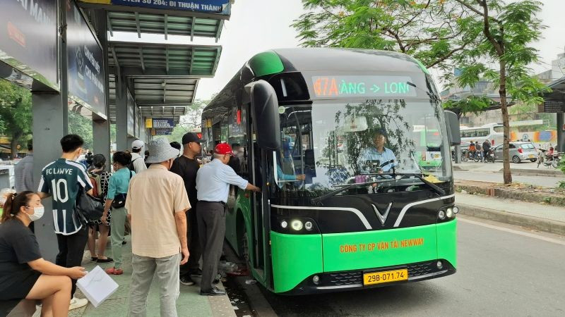 Many people have chosen public bus as their preferred mode of transport.
