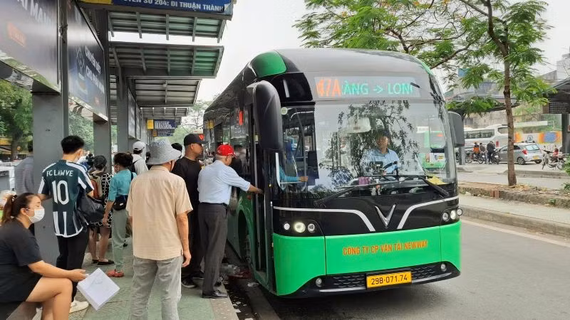 Many people have chosen public bus as their preferred mode of transport.