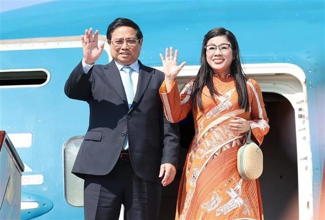 Prime Minister Pham Minh Chinh and his spouse. (Photo: VNA)